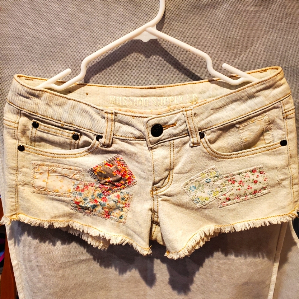 Massimo Supply vintage cut off shorts